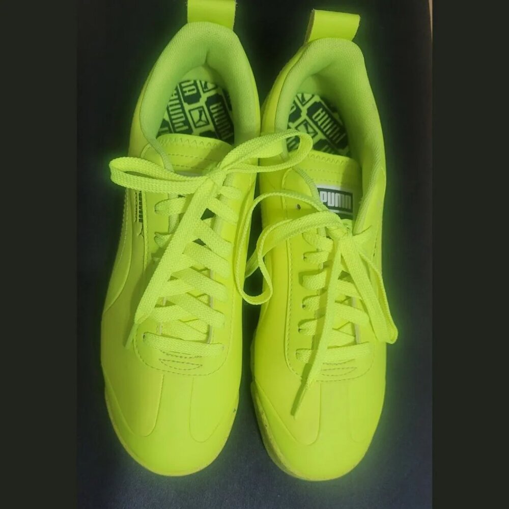 PUMA Roma Low Yellow "Retro Speckle" Boys Sneakers Size 7C